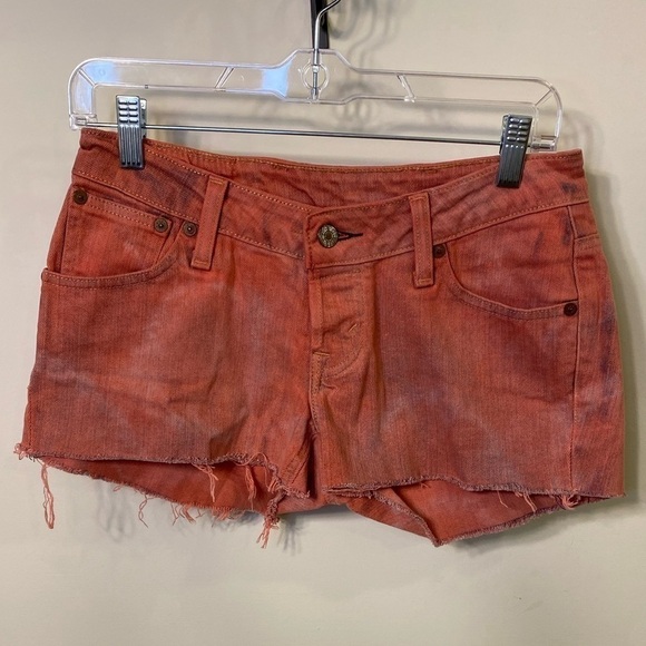 Levi’s Cutoff Shorts Premium Pink Low Rise Raw Hem Denim Jean Size 26 - Picture 2 of 16